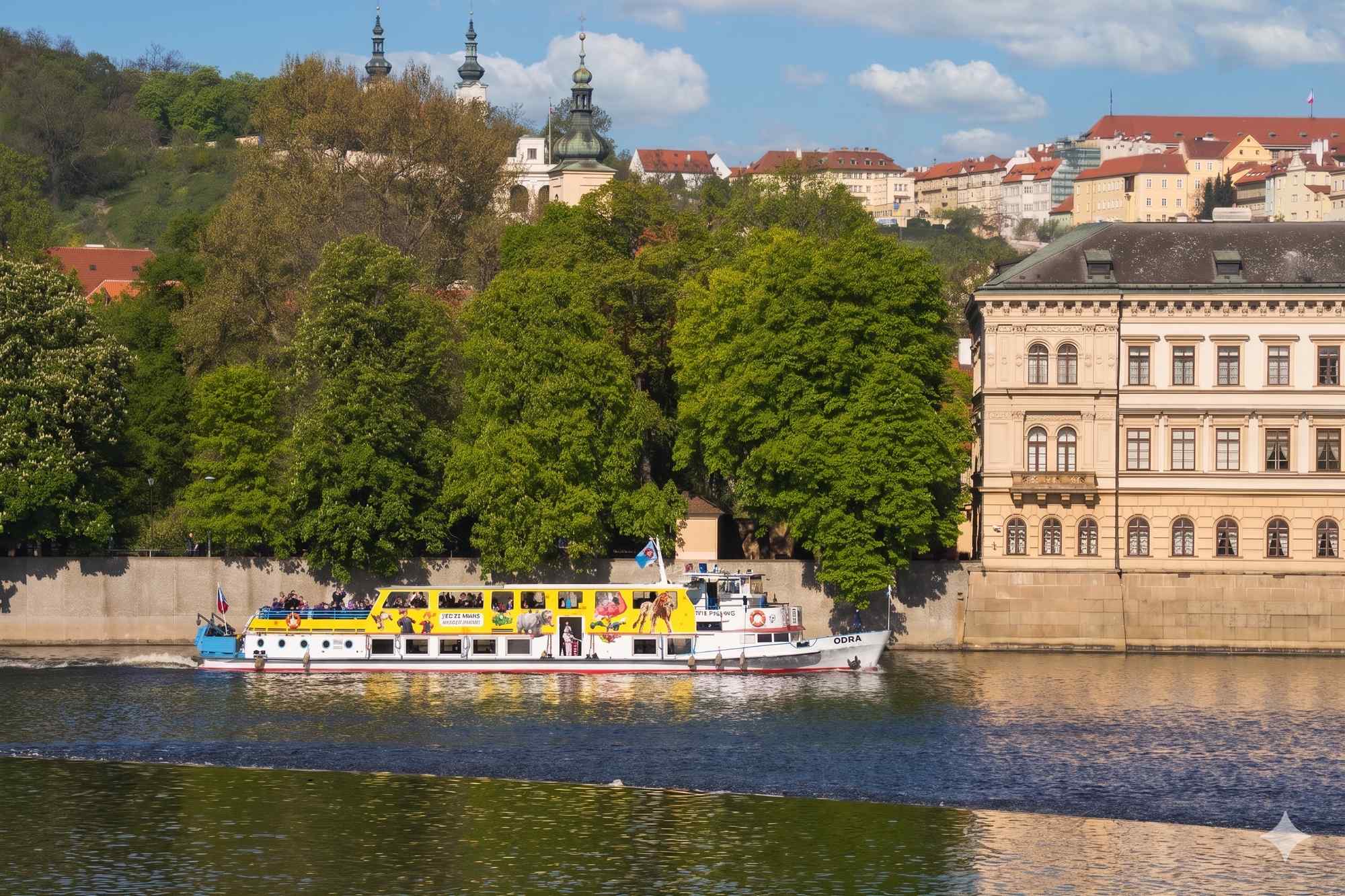 Pohled s panoramatem Hradu
