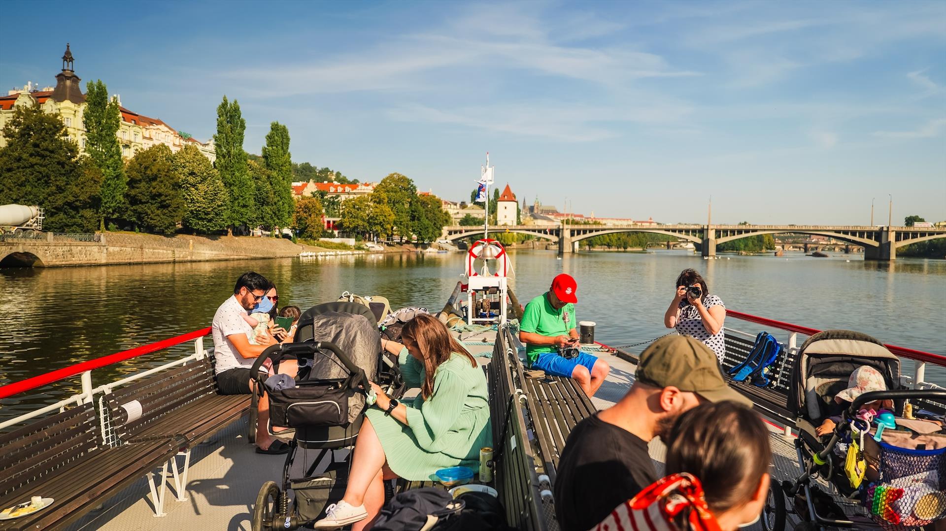Pražská paroplavba kmotrem kachyní parníkových — fotografie 26
