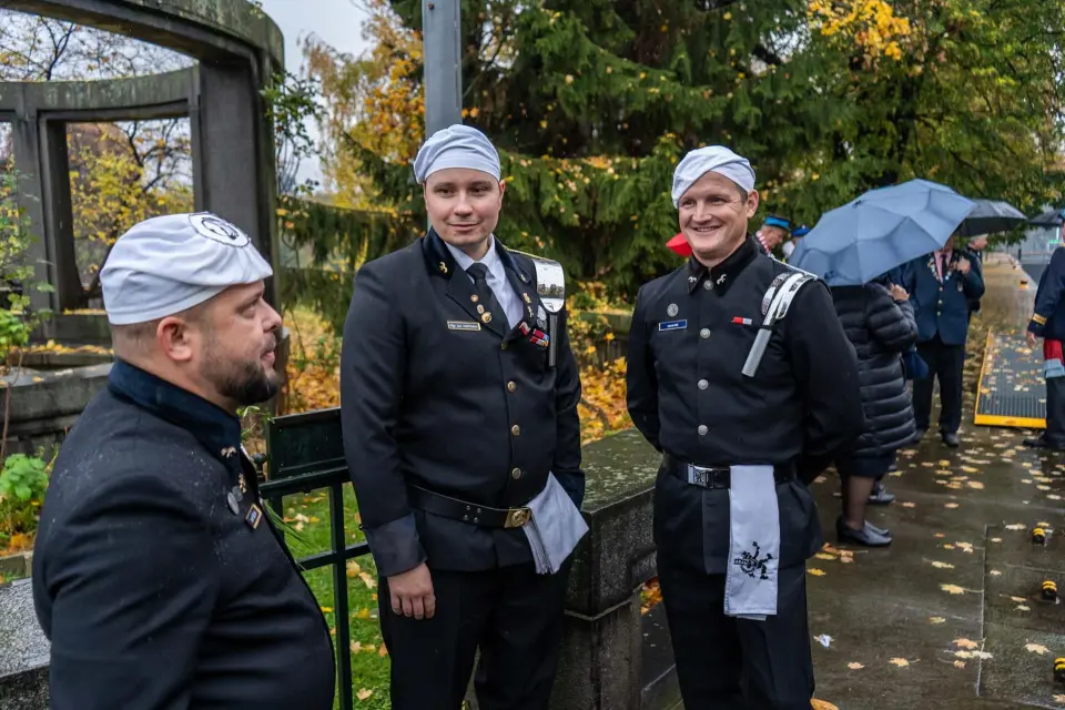 Tryzna za utonulé — fotografie 18