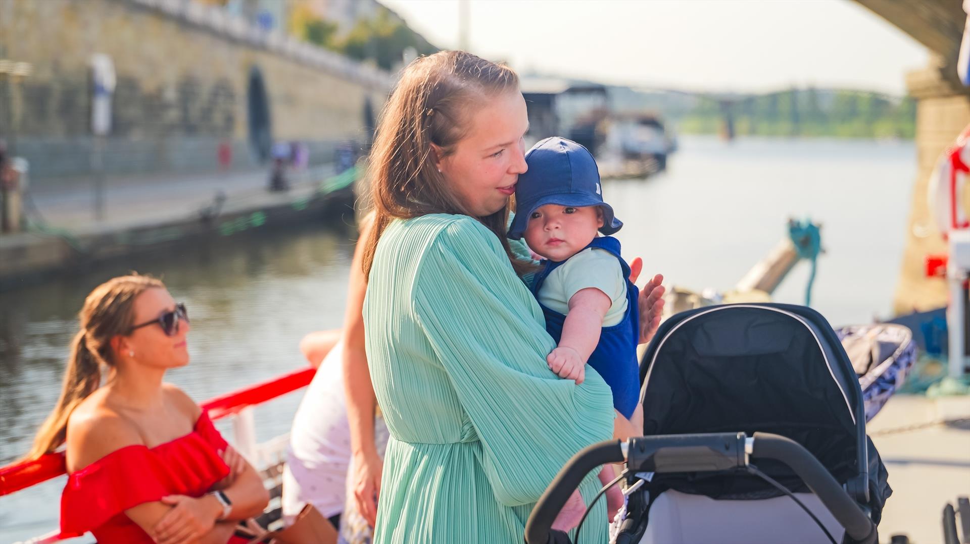 Pražská paroplavba kmotrem kachyní parníkových — fotografie 5