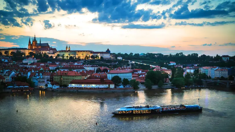 Loď Grand Bohemia č. 8